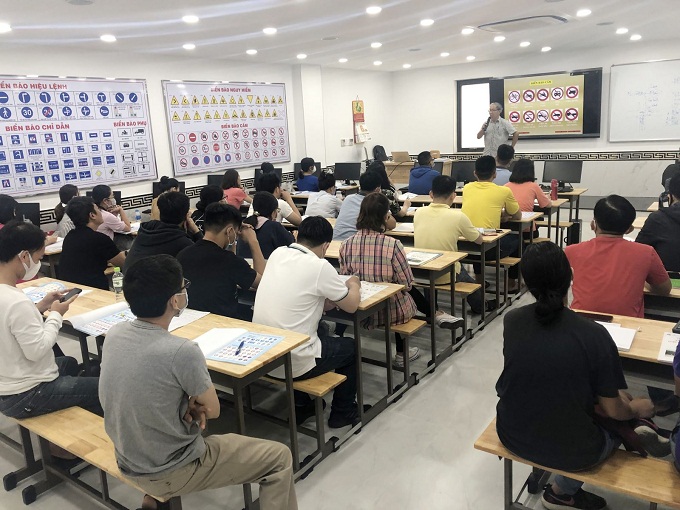 lớp học lý thuyết lớp học lý thuyết